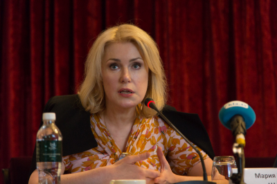 Дочь Марии Шукшиной заявила, что экс-супруг хочет лишить ее родительских прав