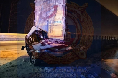 В Татарстане водитель Renault погибла, врезавшись в стоящий КАМАЗ