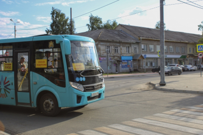 С 400 до 800 рублей: жительница Кингисеппа пожаловалась Дрозденко на резкое подорожание проезда