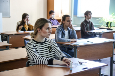 Названы классы, которым категорически запретили учиться во вторую смену