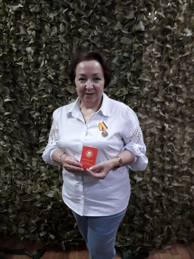 &laquo;Вера без добрых дел мертва&raquo;: как волонтер из Лениногорска плетет сети для СВО