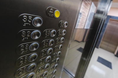 &laquo;Известия&raquo;: Минстрой хочет ужесточить требования к&nbsp;лифтовым компаниям в&nbsp;ЖКХ &ndash; это может увеличить платежи