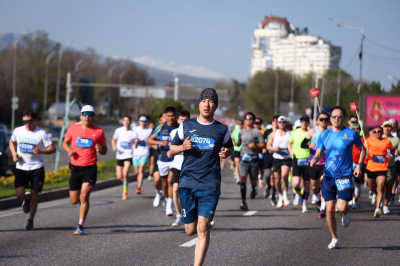 Он стартовал в Амстердаме и пробежал Венецию: история марафонца из Елтая Амирхана Кабдолова