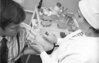 Я прививок не боюсь: если надо &ndash; уколюсь