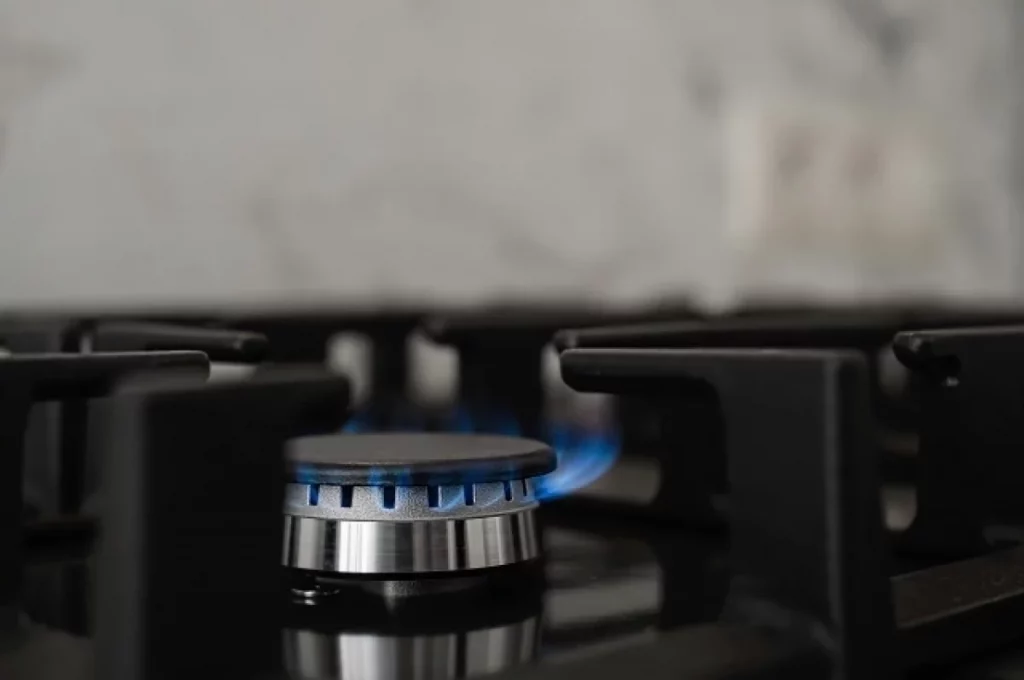 В Казани двое пострадали от отравления газом