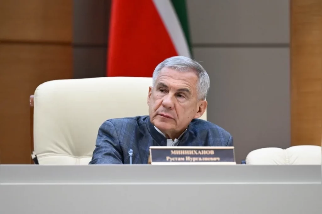 ЕС ввел санкции против главы Татарстана Минниханова