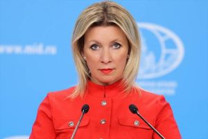 Захарова уличила украинскую делегацию в ООН в двойных стандартах: «натягивают наушники, а в кулуарах говорят по-русски»
