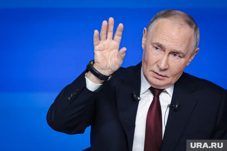 Неожиданный вопрос роженице и жесткий разговор о деньгах: как прошел первый визит Путина в Курган. Фото