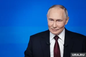 Кухарук поздравил Путина с днем рождения