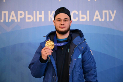 Азиатские игры-2025: Чемпион по фристайл-акробатике вернулся домой