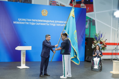 Флаг Казахстана передан паралимпийской сборной