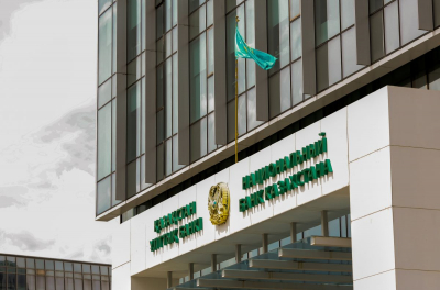 Нацбанк обновил дизайн мерных золотых слитков