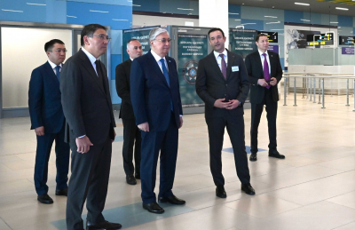 Токаев оценил готовность нового терминала в Алматы