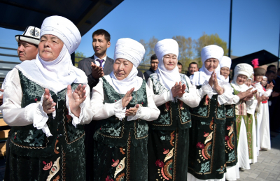 Садыр Жапаров открыл общественно-культурный центр в Кара-Кульдже