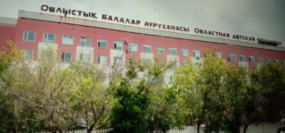 В Павлодаре двухлетний ребенок выпал из окна пятого этажа