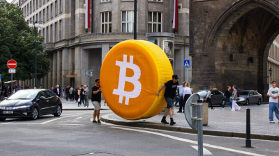 Цена биткоина впервые вплотную приблизилась к $90 тыс.