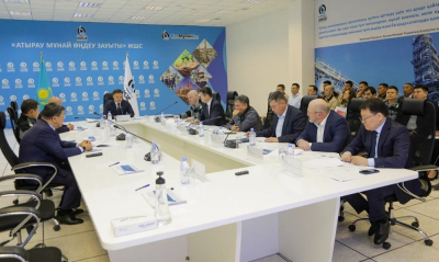 И.о. главы КМГ посетил производственные предприятия в Атырау