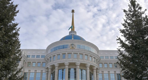 Министр юстиции Азамат Ескараев освобожден от должности