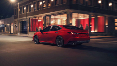 Toyota выпустила «ночную» спецверсию Camry со спортивной подвеской