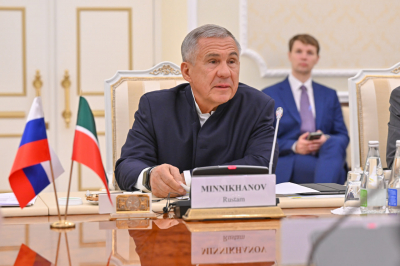 Минниханов встретился с дипломатами из 11 азиатских стран