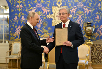 Токаев узнал подробности фронтового подвига отца